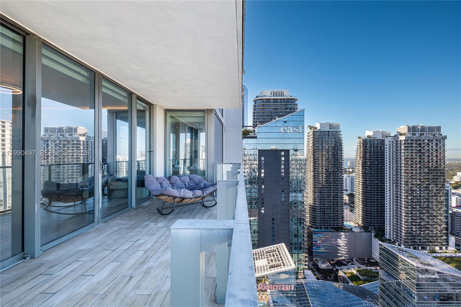 68 SE 6th St #3711 Miami, FL 33131