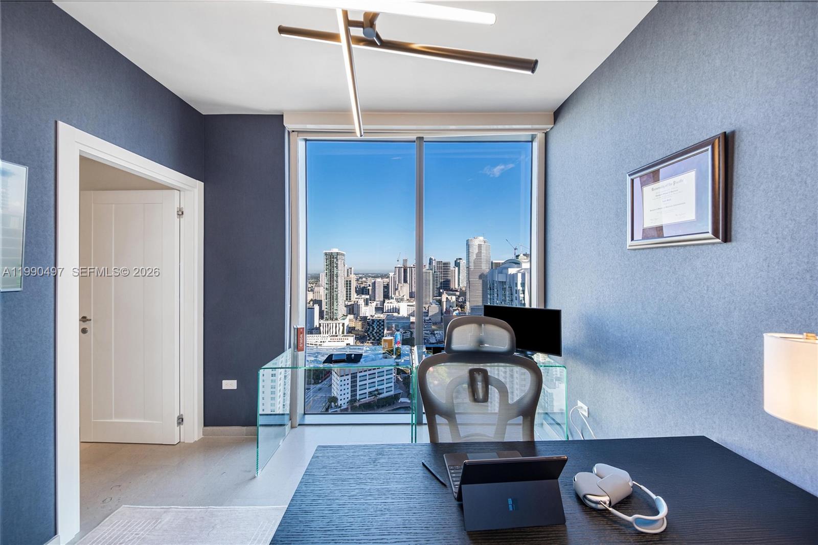 68 SE 6th St #3711 Miami, FL 33131