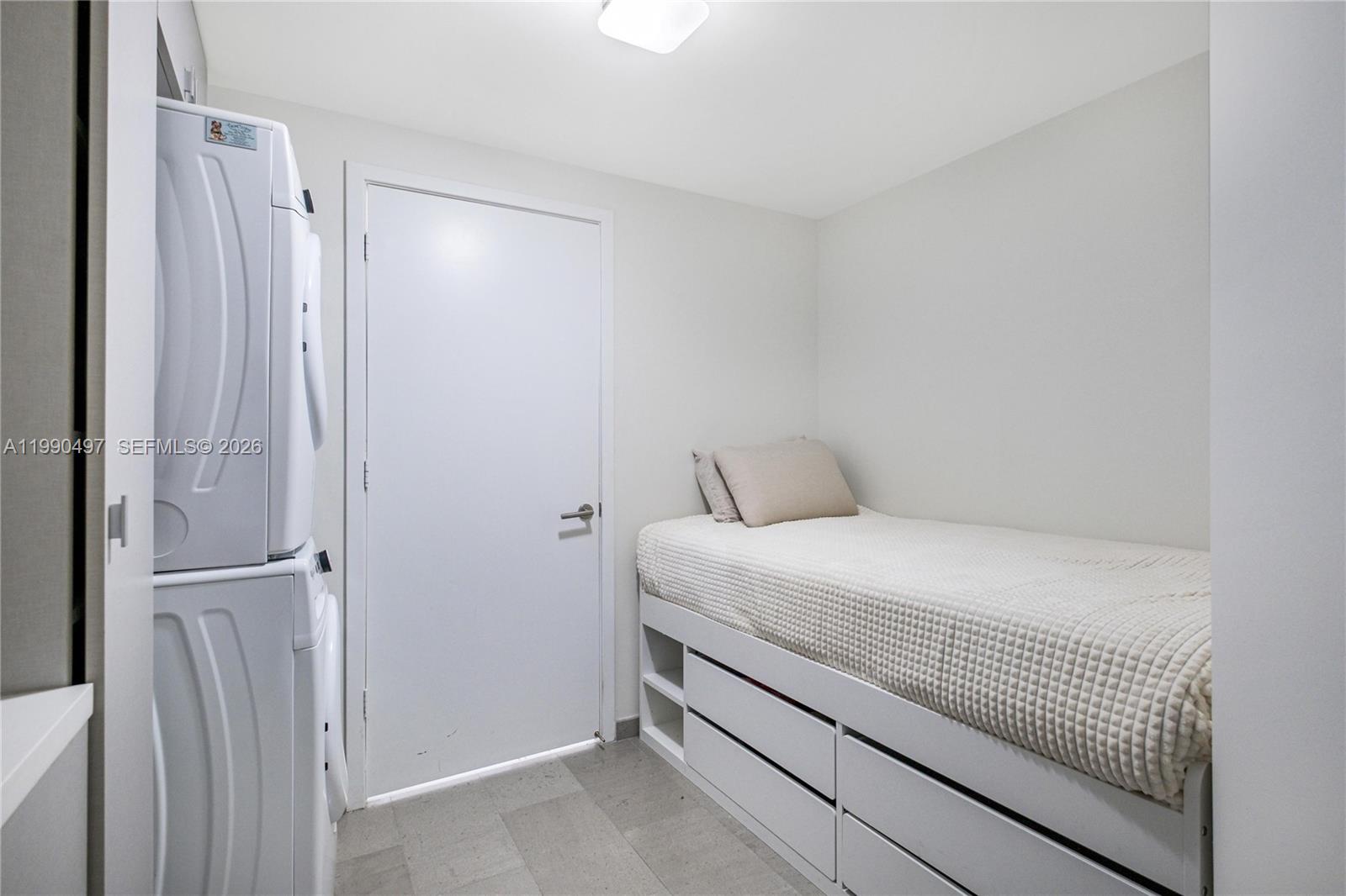 68 SE 6th St #3711 Miami, FL 33131