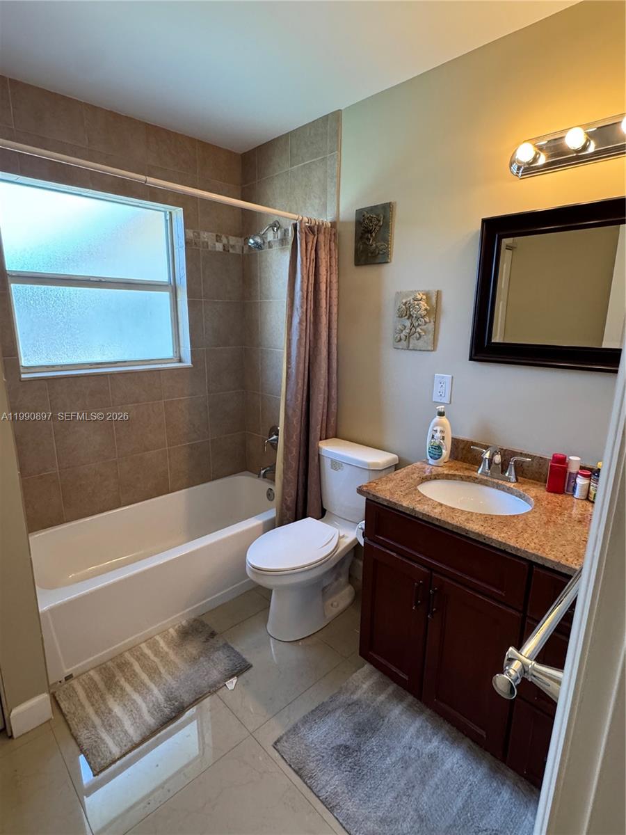 1460 NE 30th Ct Pompano Beach, FL 33064