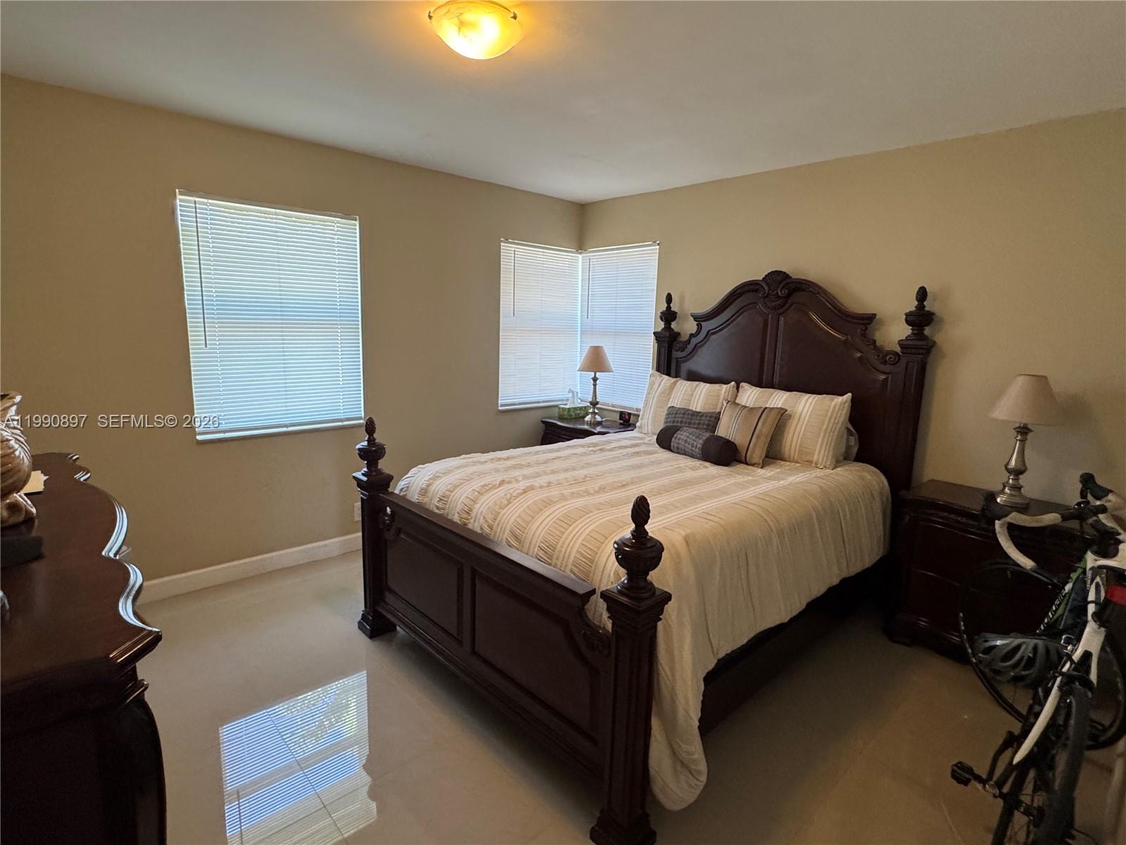 1460 NE 30th Ct Pompano Beach, FL 33064