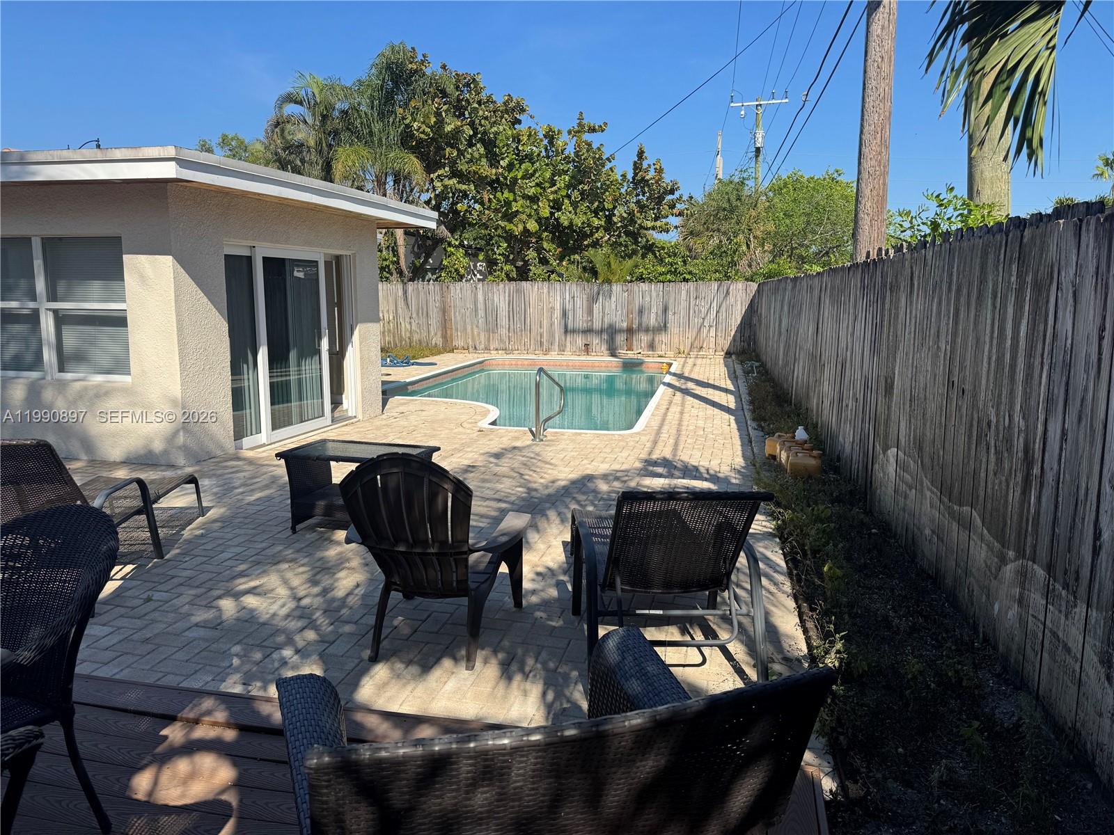 1460 NE 30th Ct Pompano Beach, FL 33064