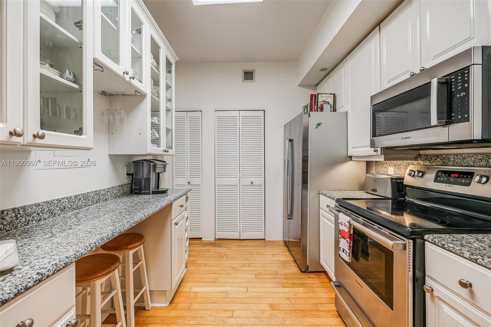 888 Brickell Key Dr #807 Miami, FL 33131