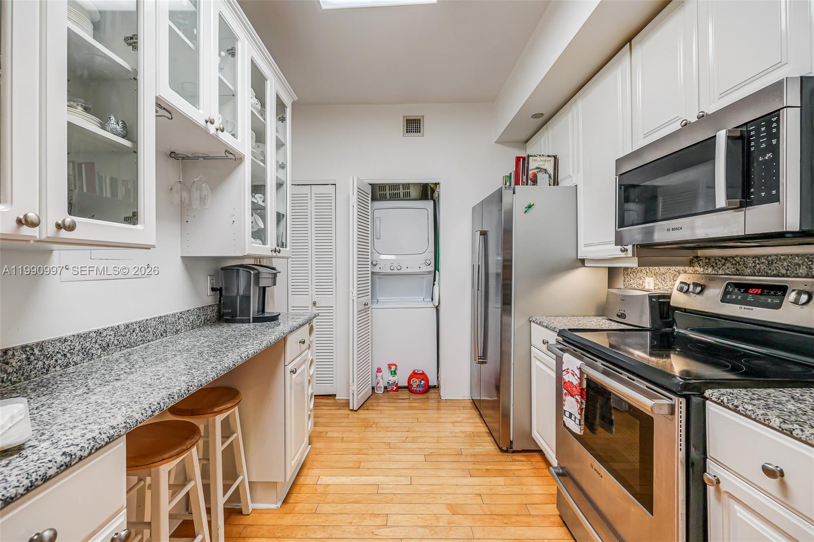 888 Brickell Key Dr #807 Miami, FL 33131