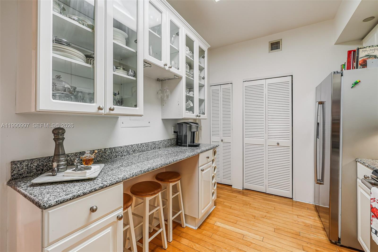 888 Brickell Key Dr #807 Miami, FL 33131