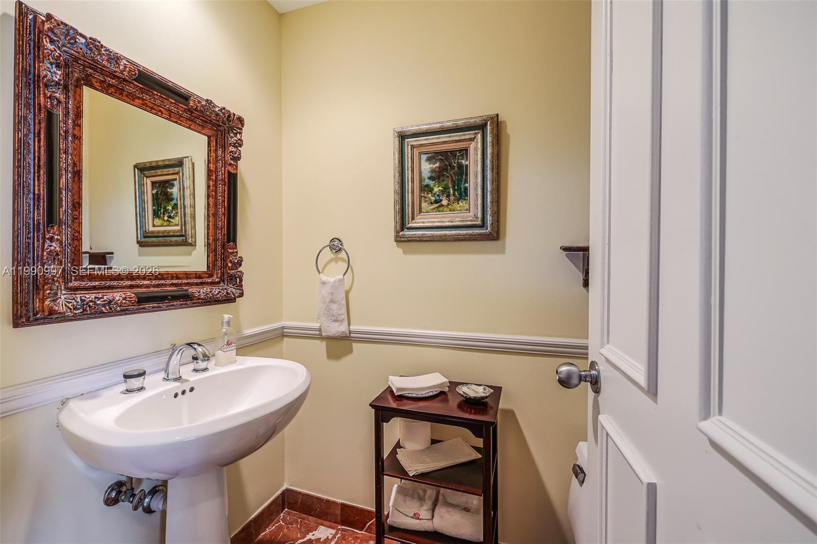 888 Brickell Key Dr #807 Miami, FL 33131