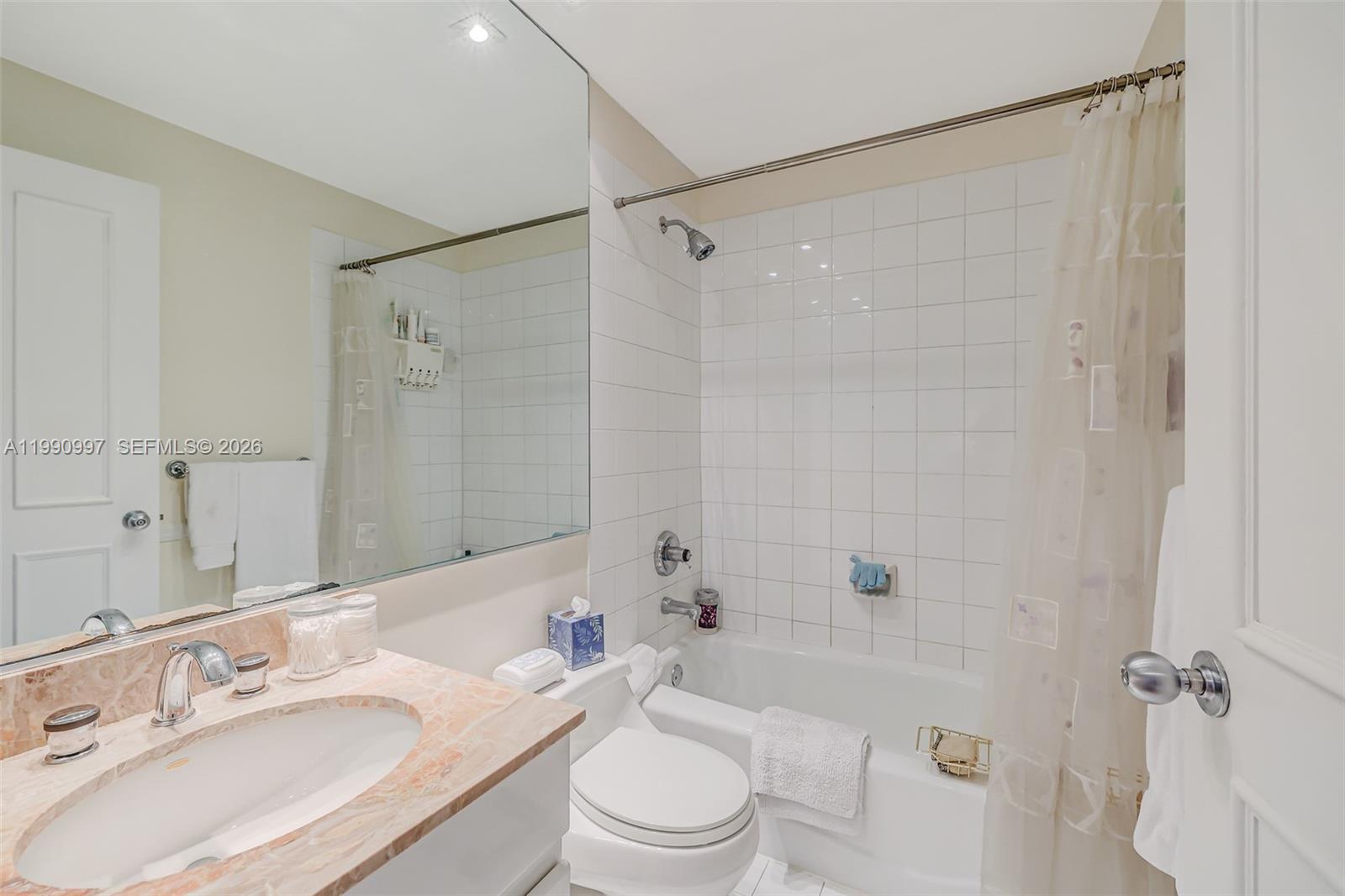 888 Brickell Key Dr #807 Miami, FL 33131