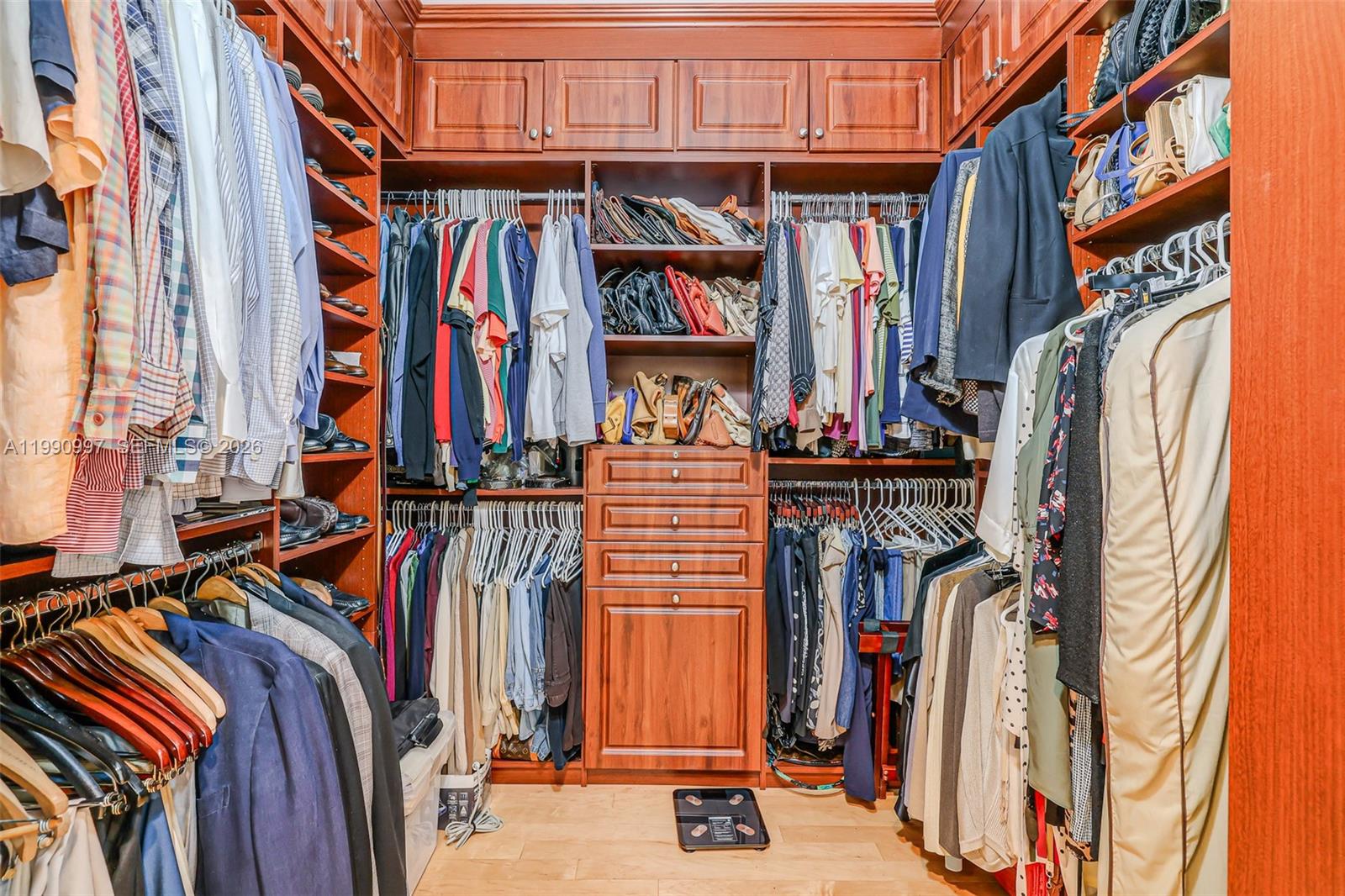 888 Brickell Key Dr #807 Miami, FL 33131