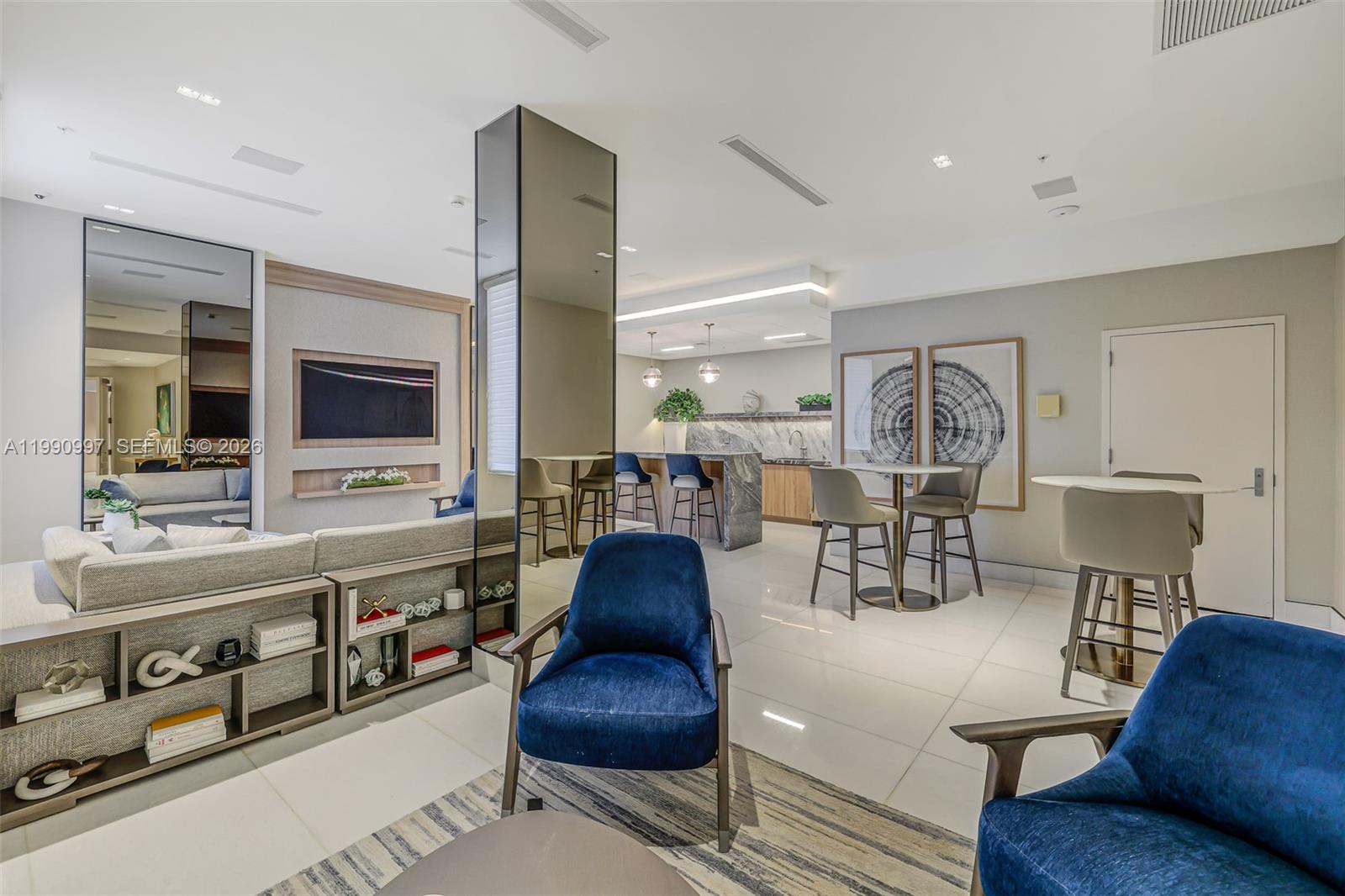 888 Brickell Key Dr #807 Miami, FL 33131