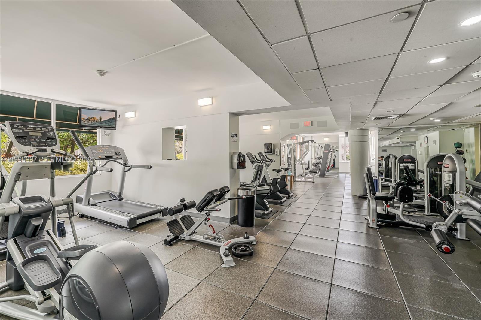 888 Brickell Key Dr #807 Miami, FL 33131