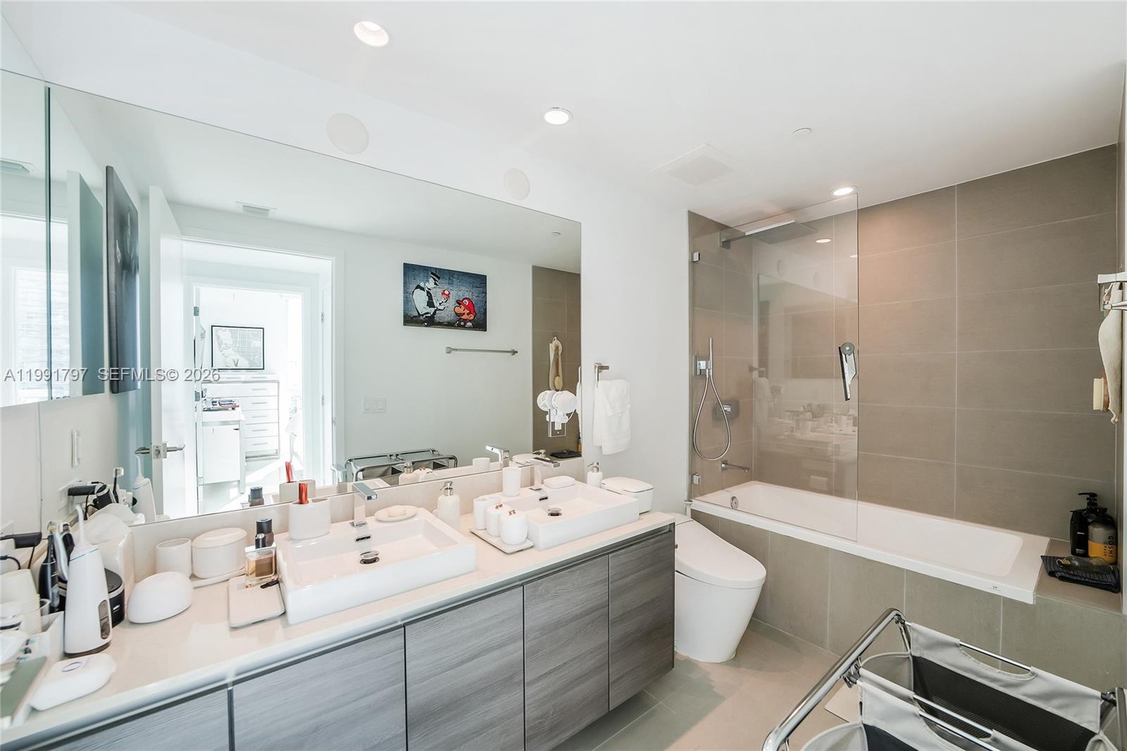 1080 Brickell Ave #1603 Miami, FL 33131