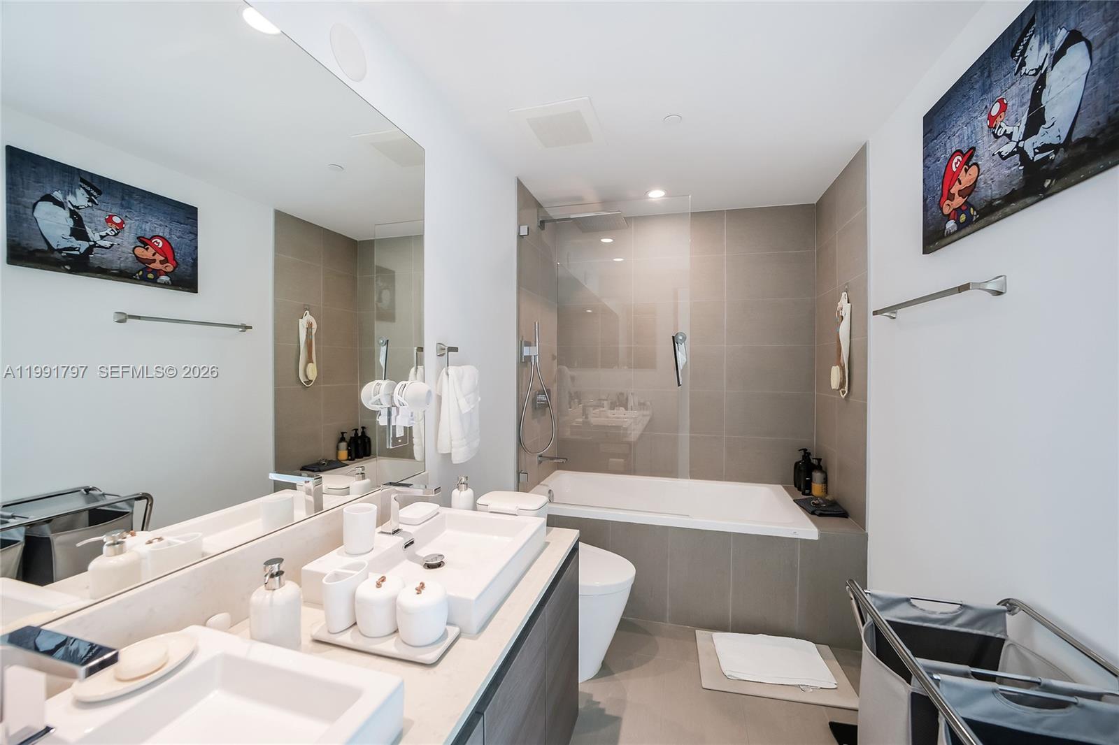 1080 Brickell Ave #1603 Miami, FL 33131