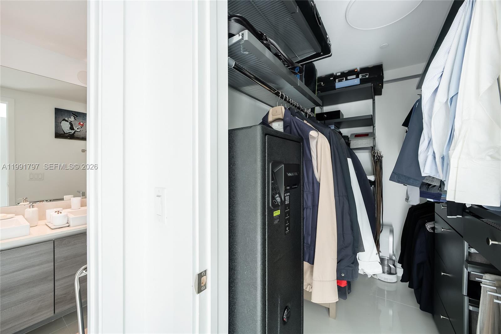 1080 Brickell Ave #1603 Miami, FL 33131