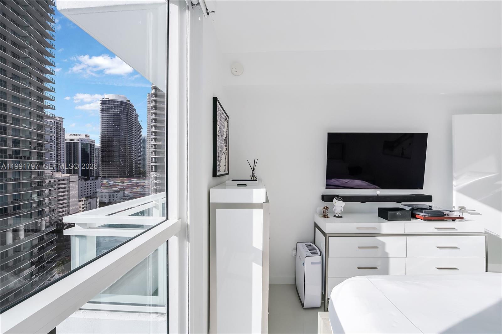 1080 Brickell Ave #1603 Miami, FL 33131