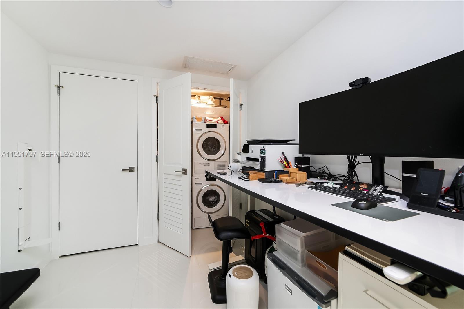 1080 Brickell Ave #1603 Miami, FL 33131