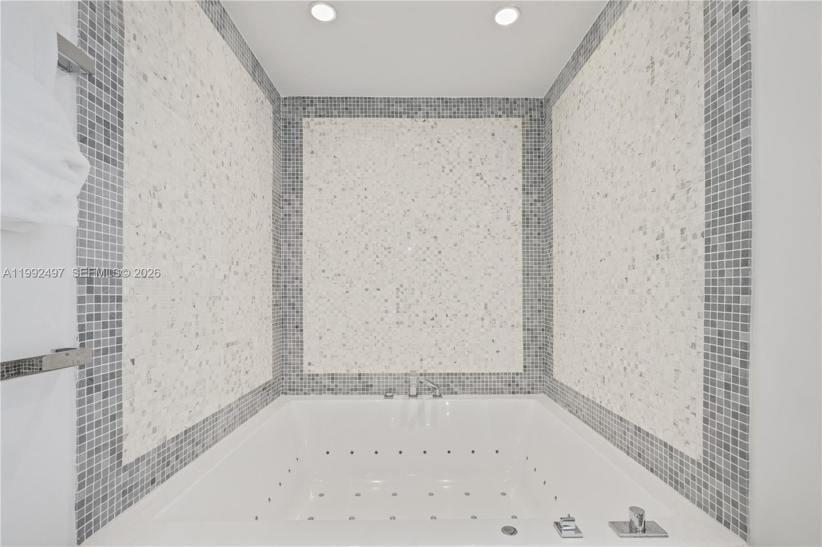 image Epic Residences27