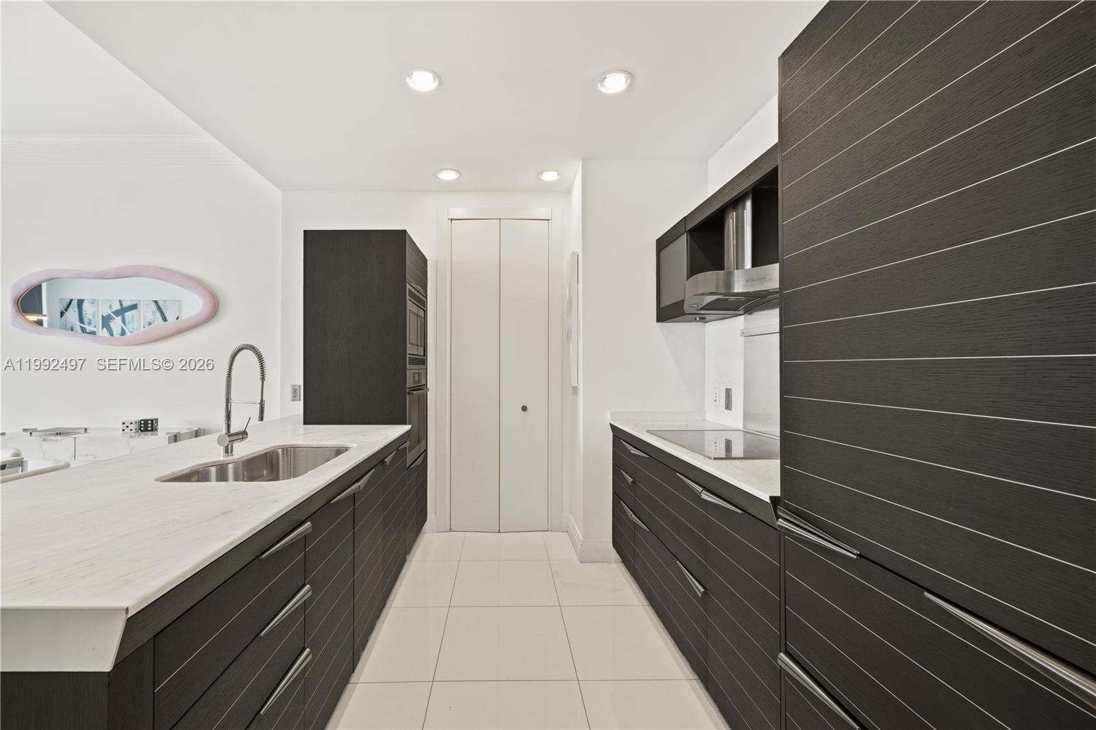 image Epic Residences43