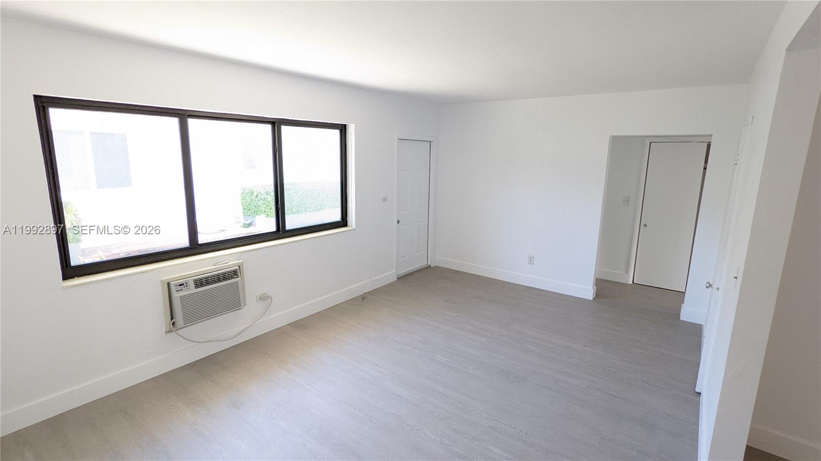 811 81st St #2 Miami Beach, FL 33141