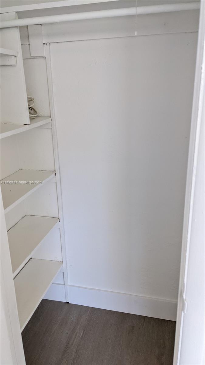 811 81st St #2 Miami Beach, FL 33141