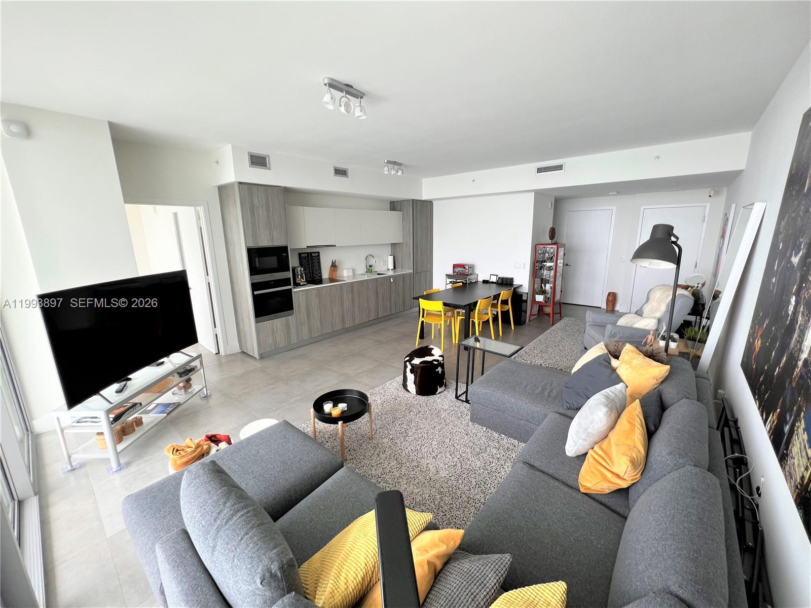 2900 NE 7th Ave #2204