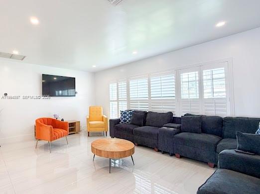 6466 NW 20th St Margate, FL 33063