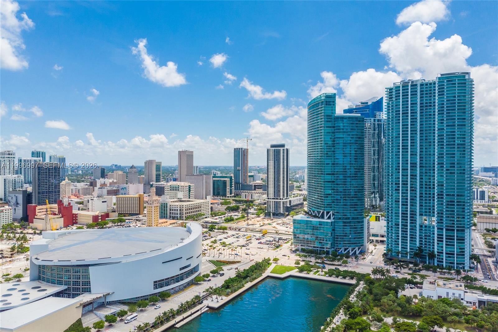 888 Biscayne Blvd #812 Miami, FL 33132