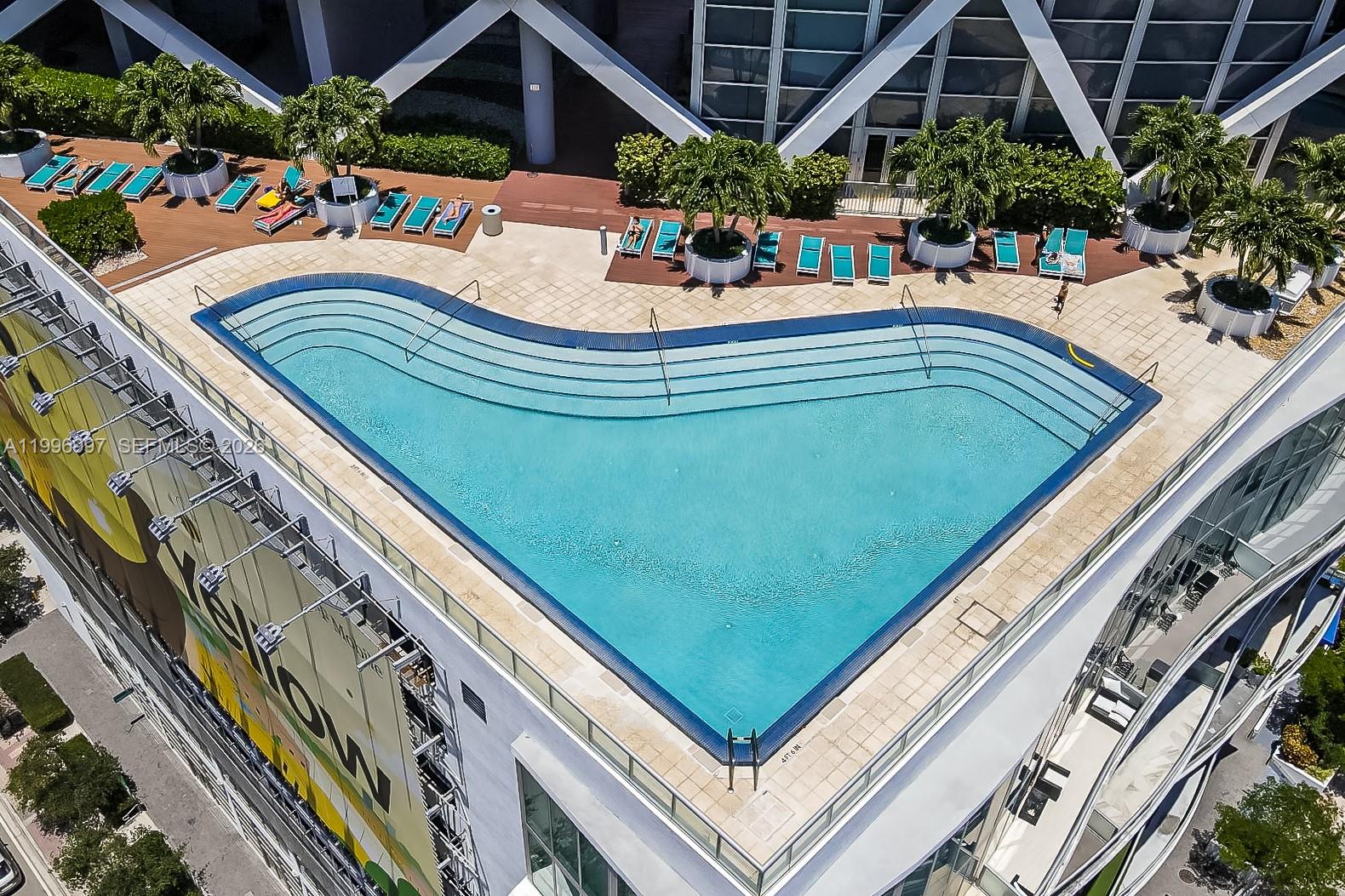 888 Biscayne Blvd #812 Miami, FL 33132