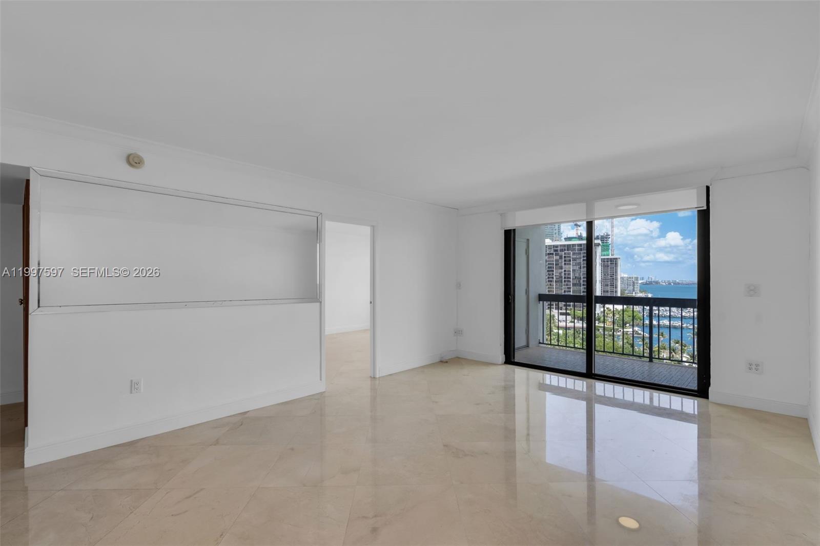 image Brickell Bay Club9
