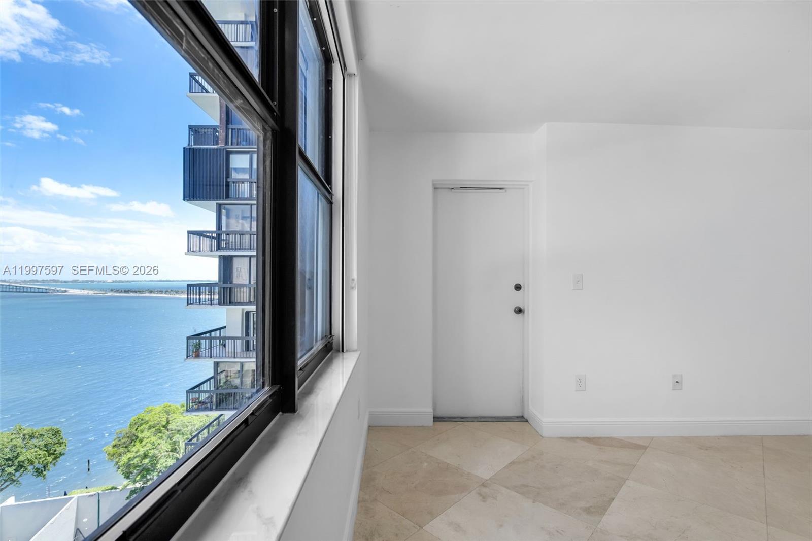 image Brickell Bay Club16