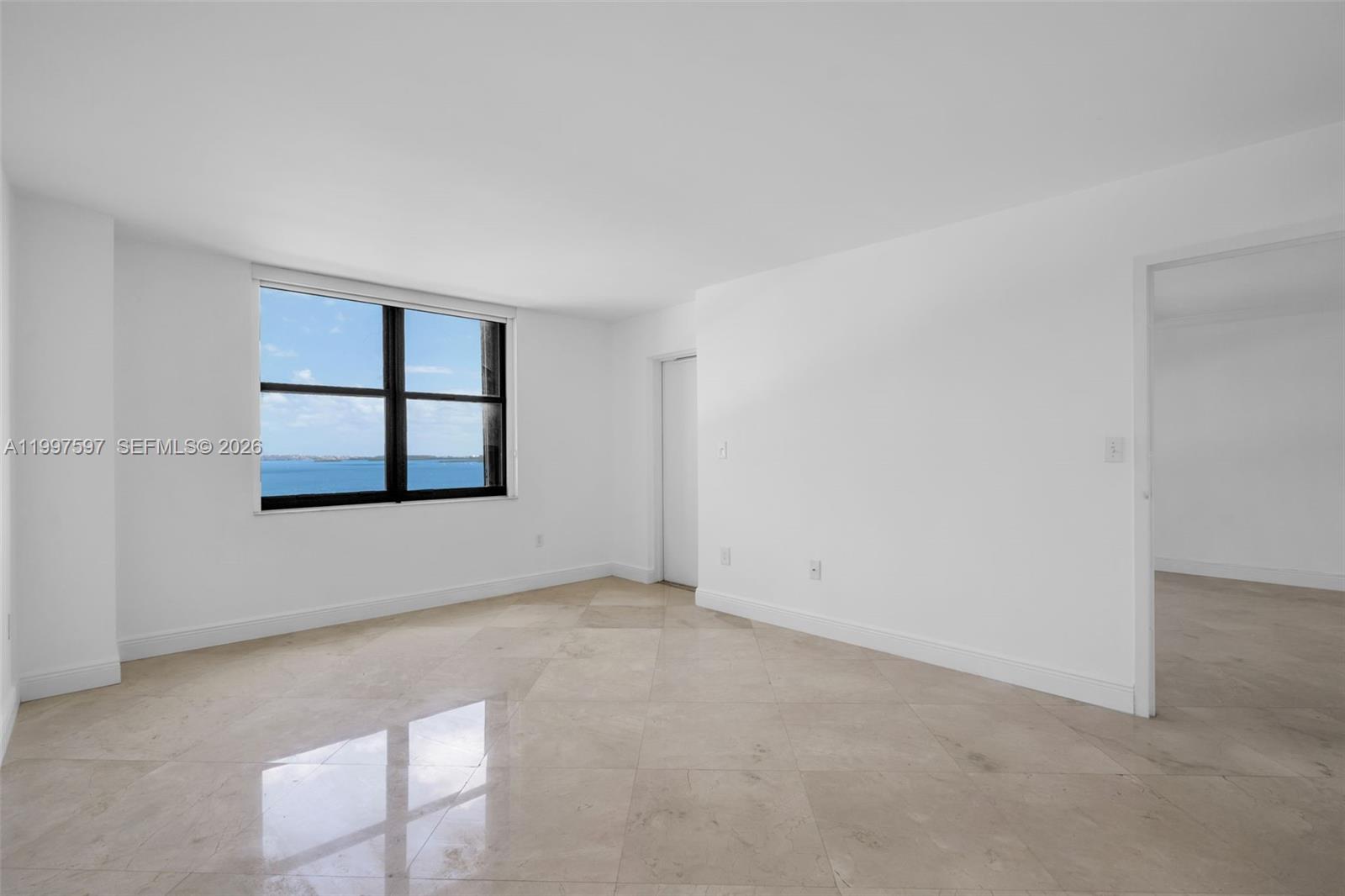 image Brickell Bay Club17