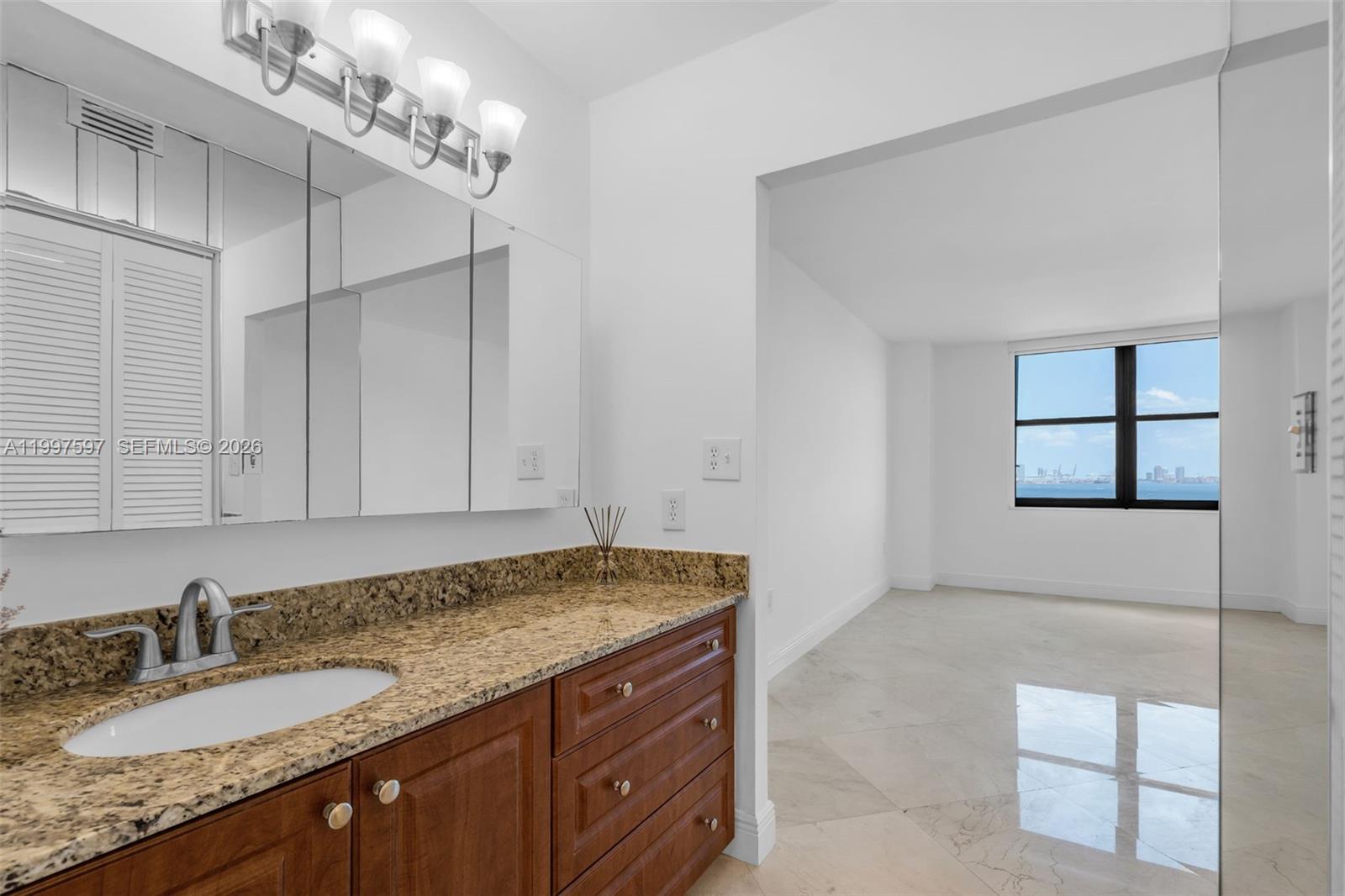 image Brickell Bay Club20