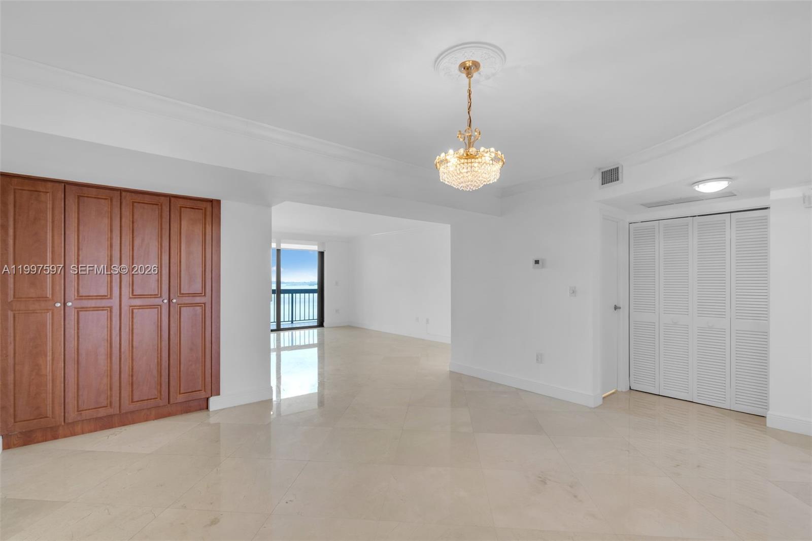 image Brickell Bay Club7