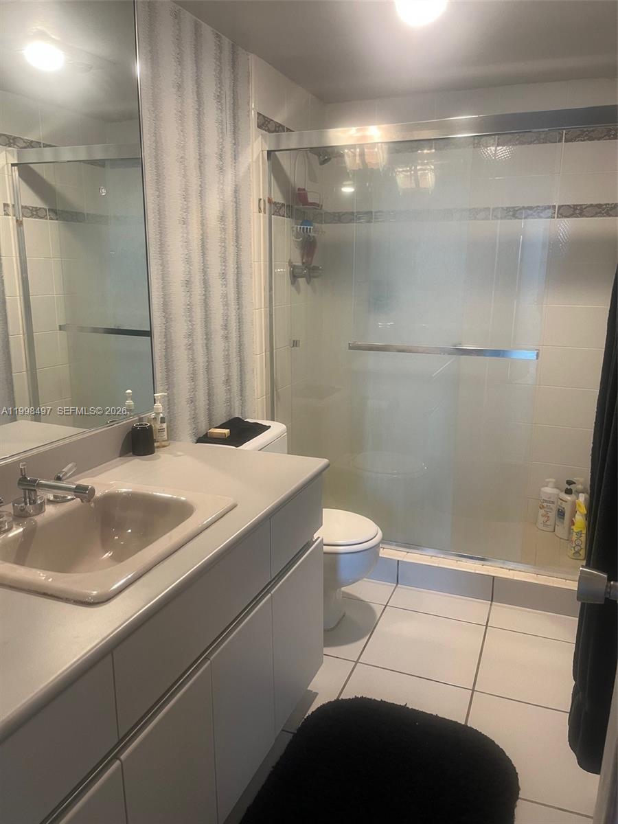 image Arlen House Condo11