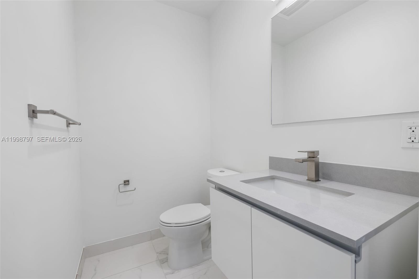 101 Diplomat Pkwy #1002 Hallandale Beach, FL 33009