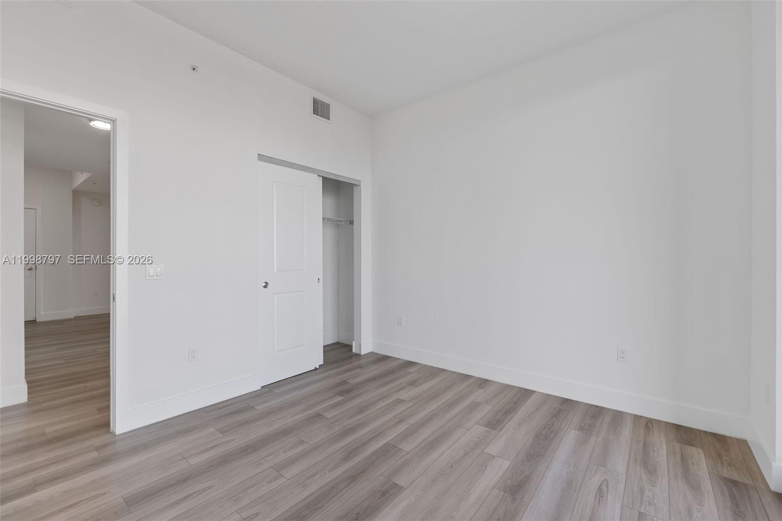 101 Diplomat Pkwy #1002 Hallandale Beach, FL 33009