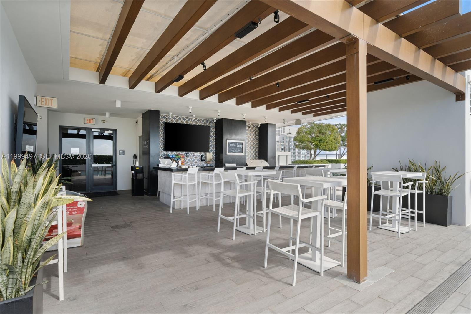 image 1010 Brickell31
