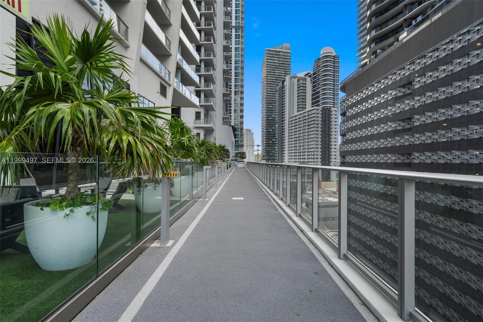 image 1010 Brickell54