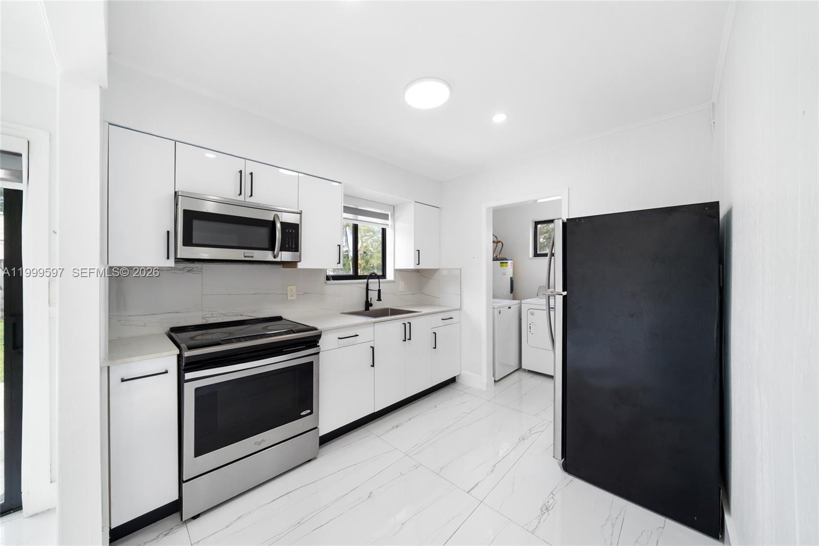 2401 SW 45th Ave Fort Lauderdale, FL 33317