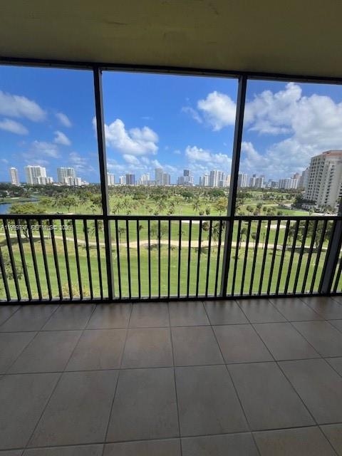 20335 W Country Clb Dr #1005