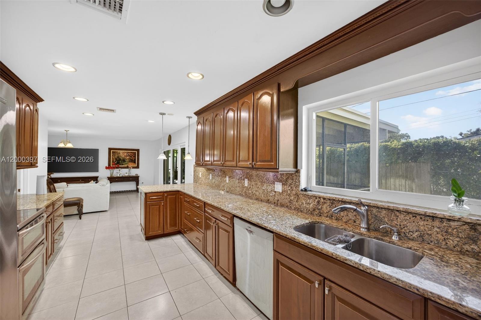 7690 SW 128th St Pinecrest, FL 33156