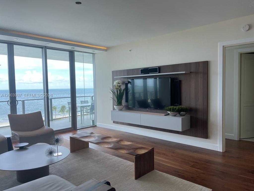 360 Ocean Dr #604S Key Biscayne, FL 33149