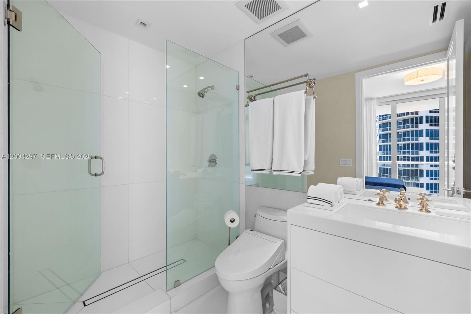 50 S Pointe Dr #1502/03 Miami Beach, FL 33139