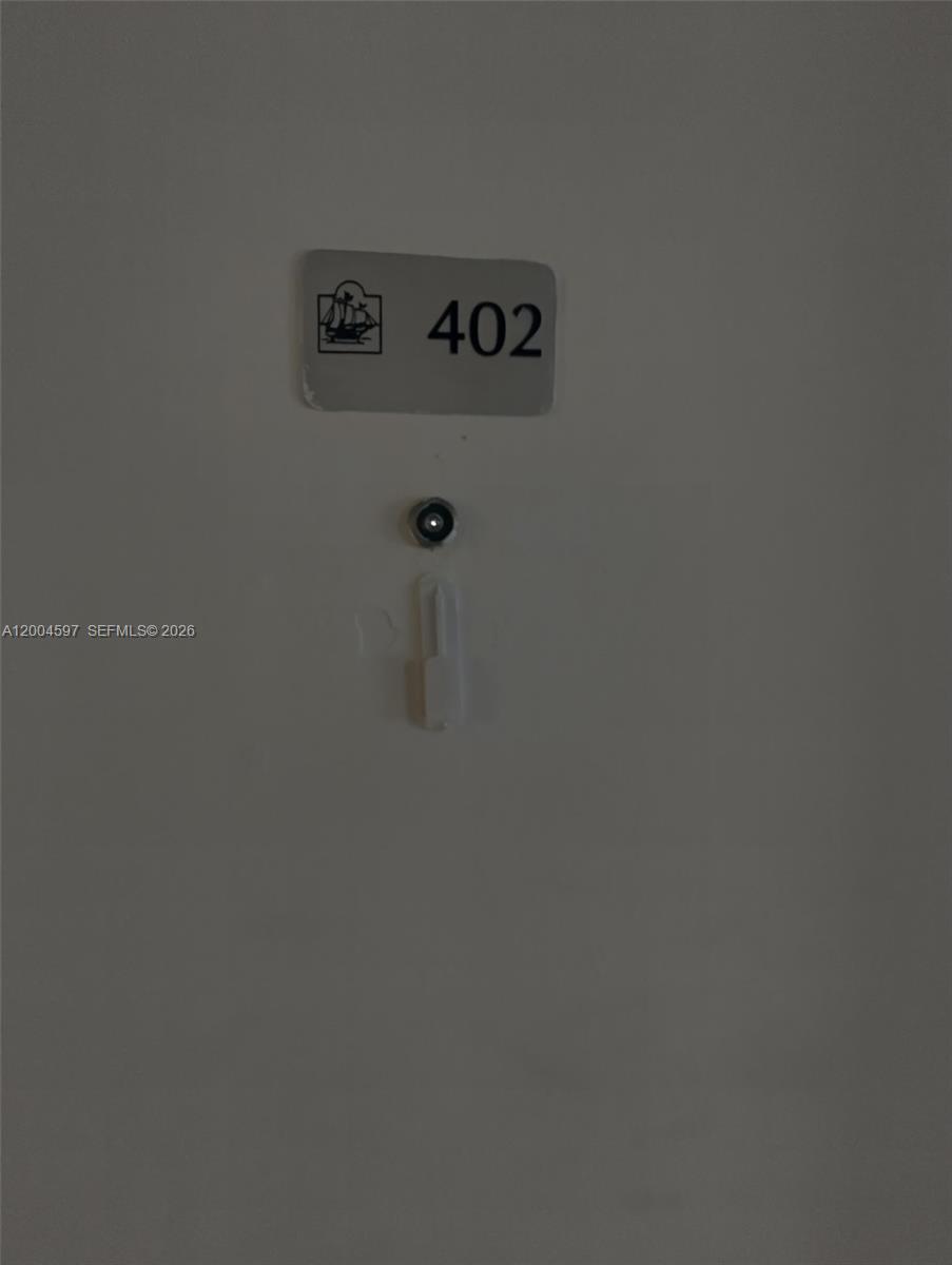 6969 Collins Ave #402