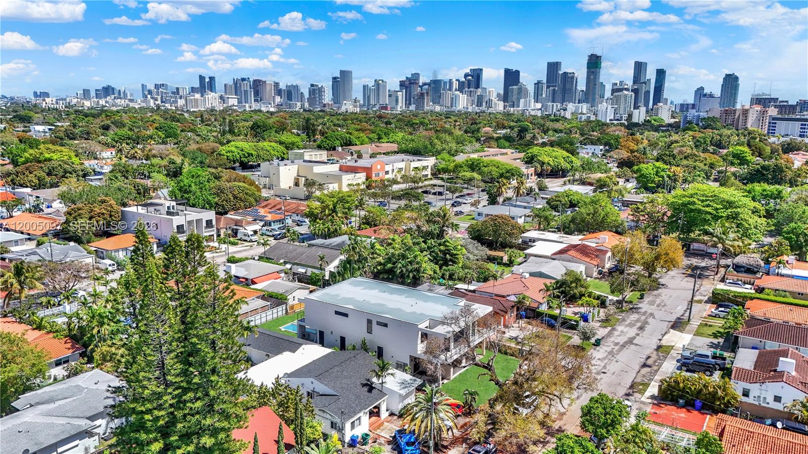 1501 SW 21st St Miami, FL 33145