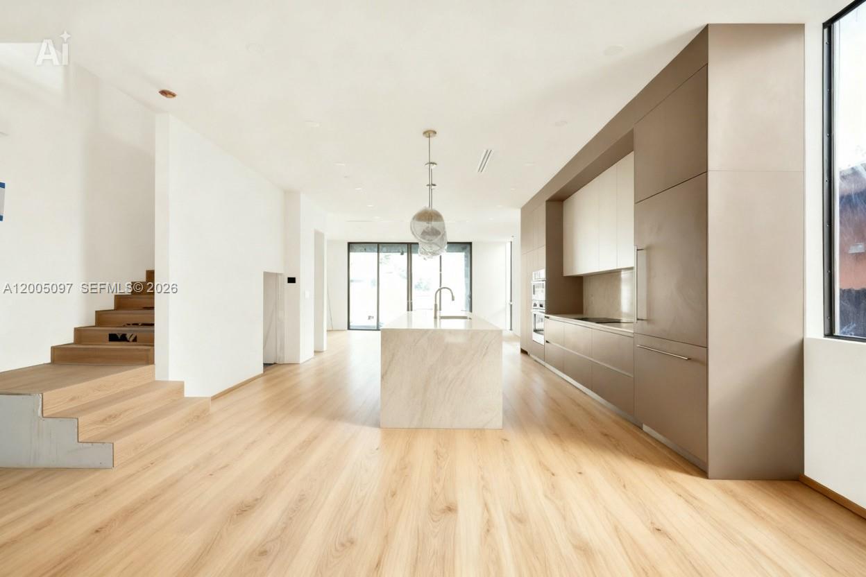 1501 SW 21st St Miami, FL 33145