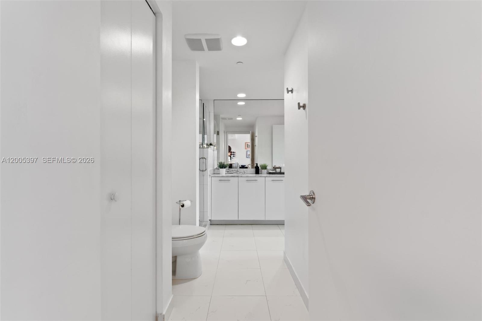 image 500 Brickell East31