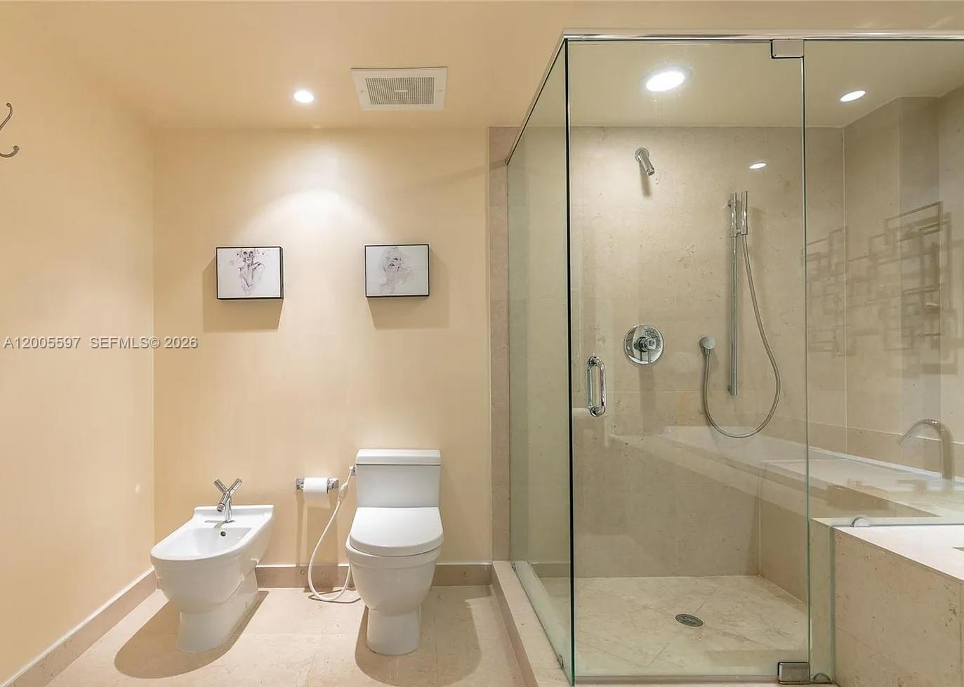 495 Brickell Ave #703 Miami, FL 33131