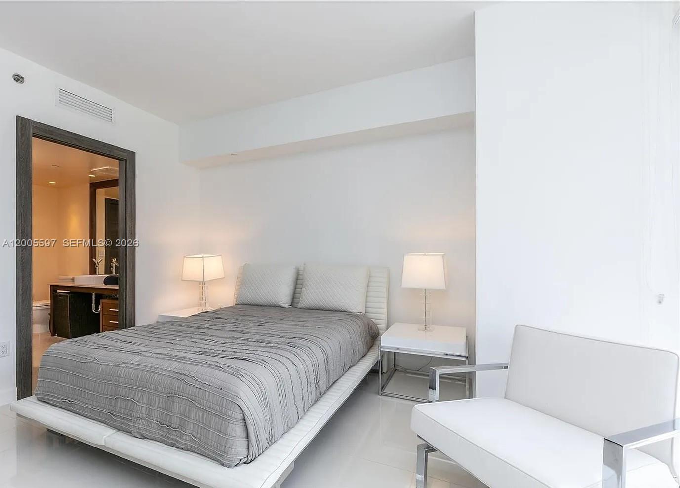 495 Brickell Ave #703 Miami, FL 33131