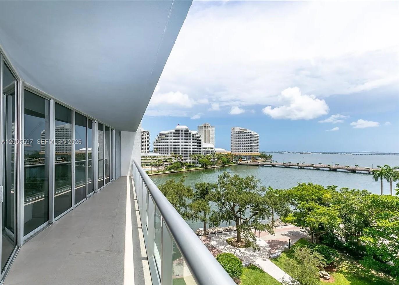 495 Brickell Ave #703 Miami, FL 33131