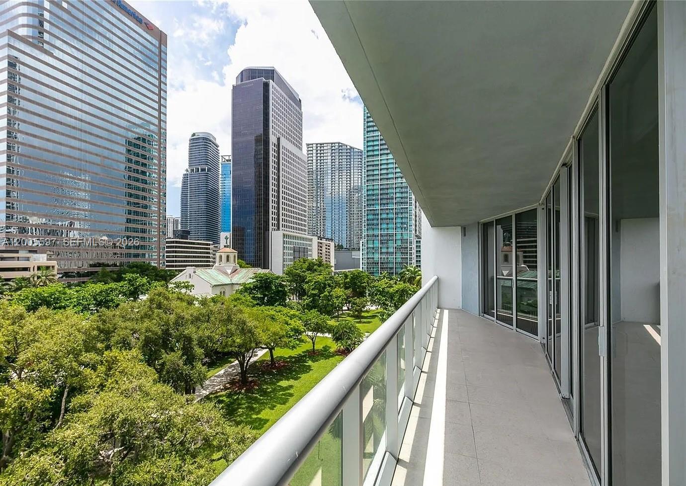495 Brickell Ave #703 Miami, FL 33131